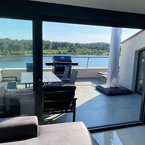 Apartment Penthouse Sunset, Medulin